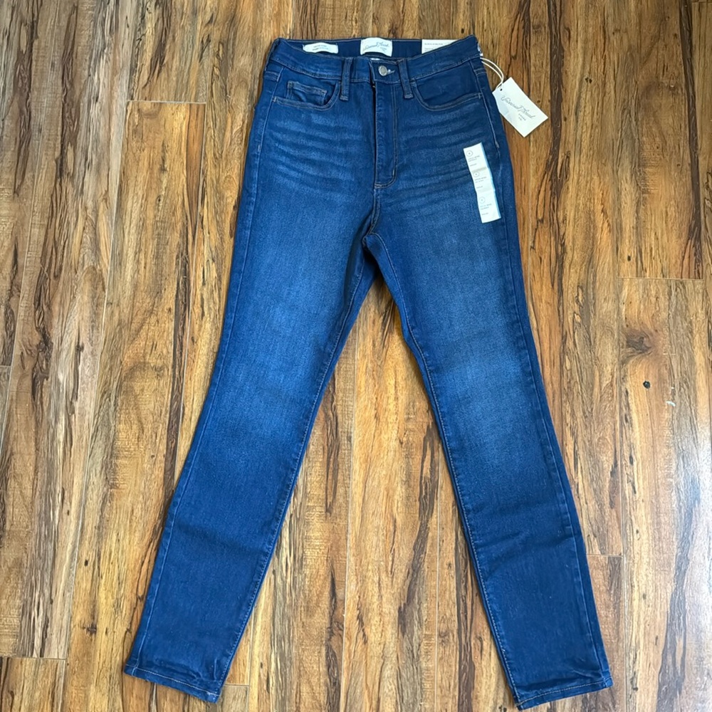 Universal Thread High Rise Skinny Jeans